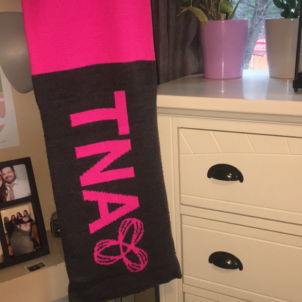 TNA 🧣